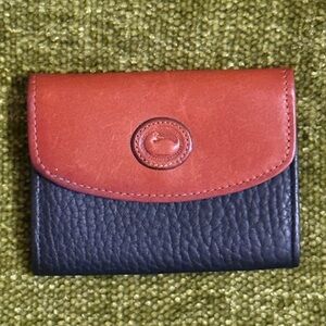 Dooney and Bourke card case